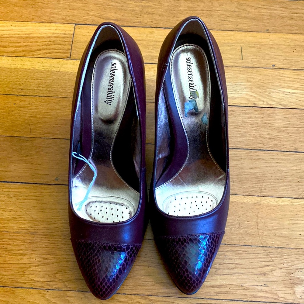 Brown heeled shoes size 10 used once solesenseability